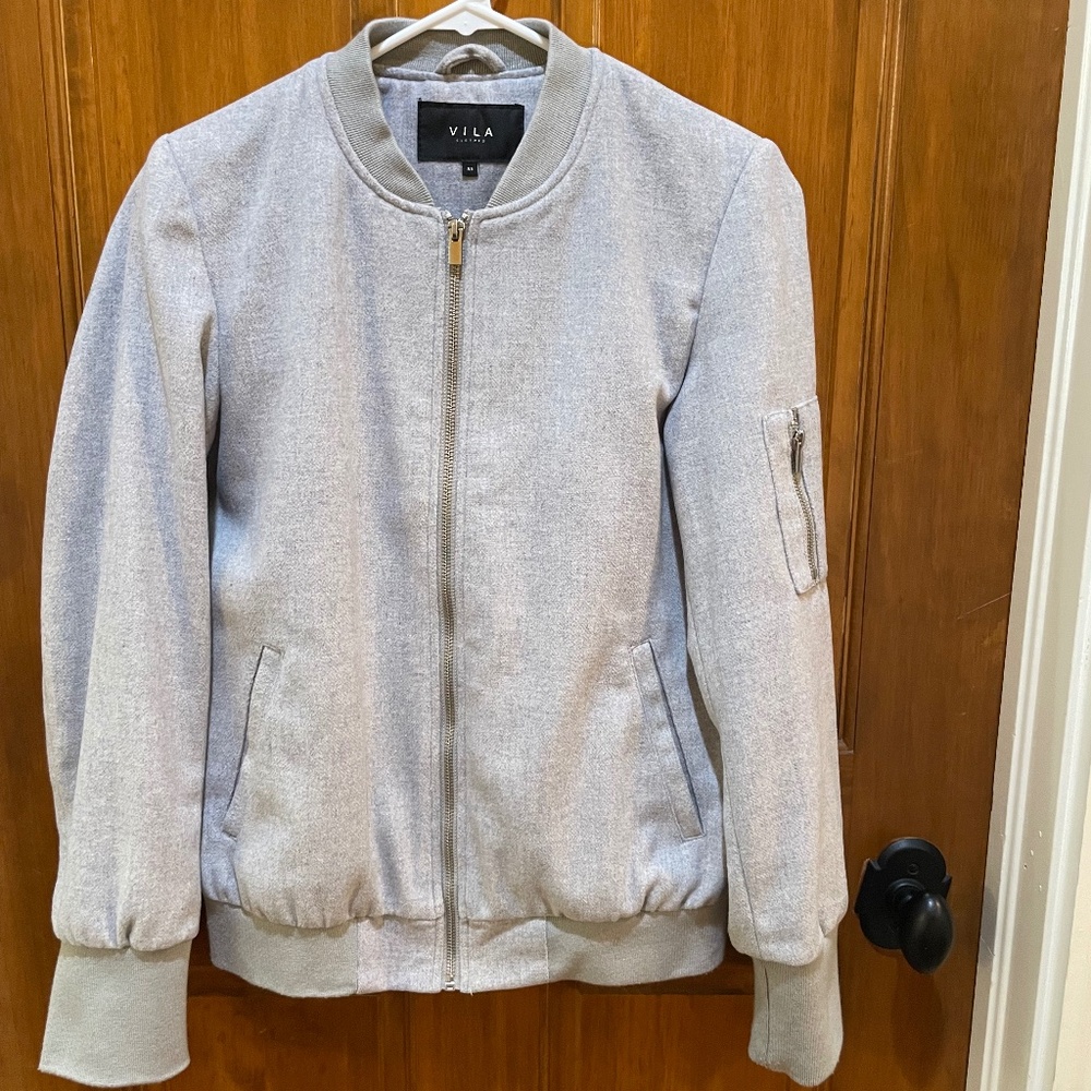 VILA Women's Zipper Bomber Jacket XS - Great Condition!
